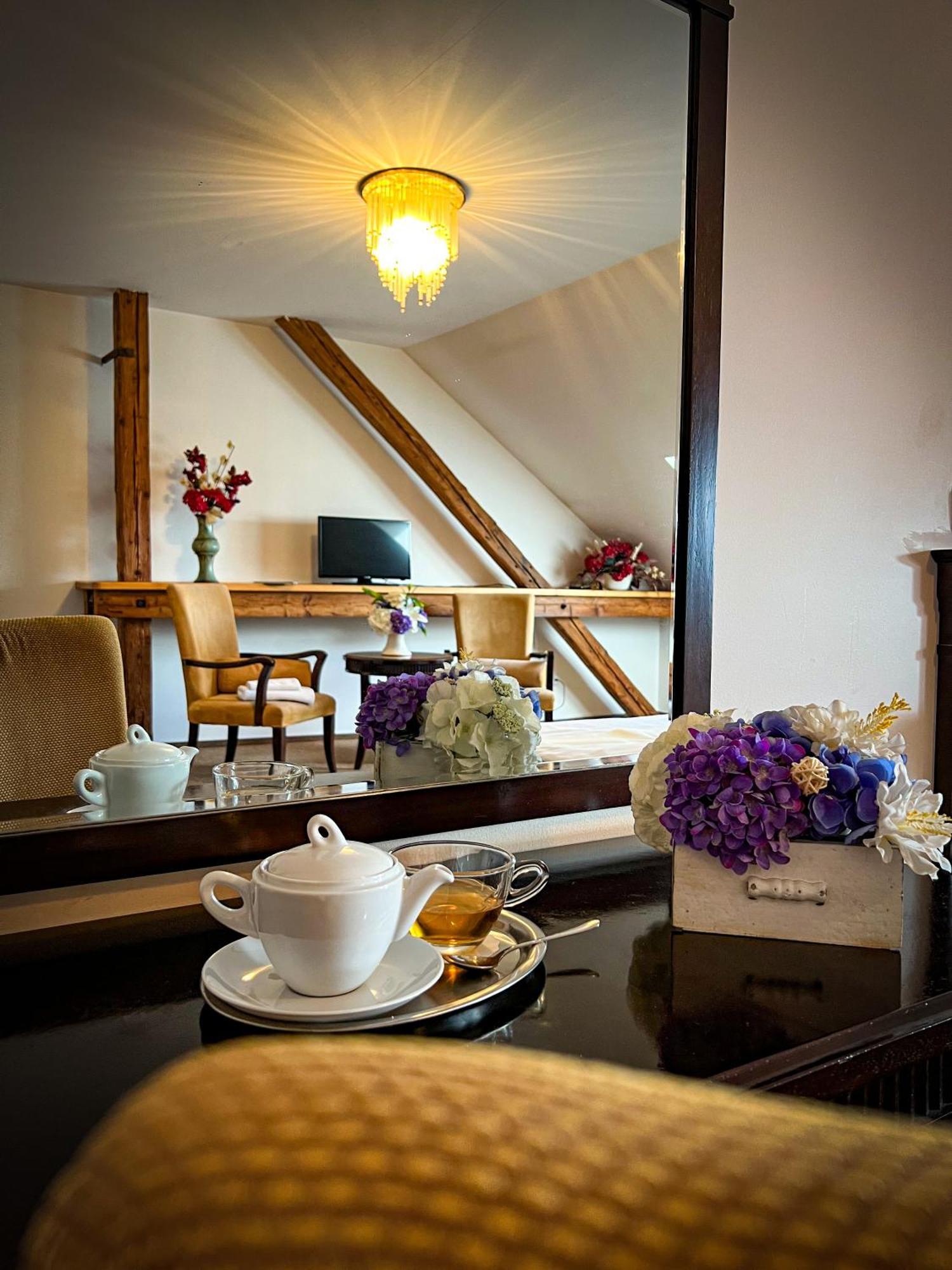 Hotel U Zeleneho Stromu 네포묵 외부 사진