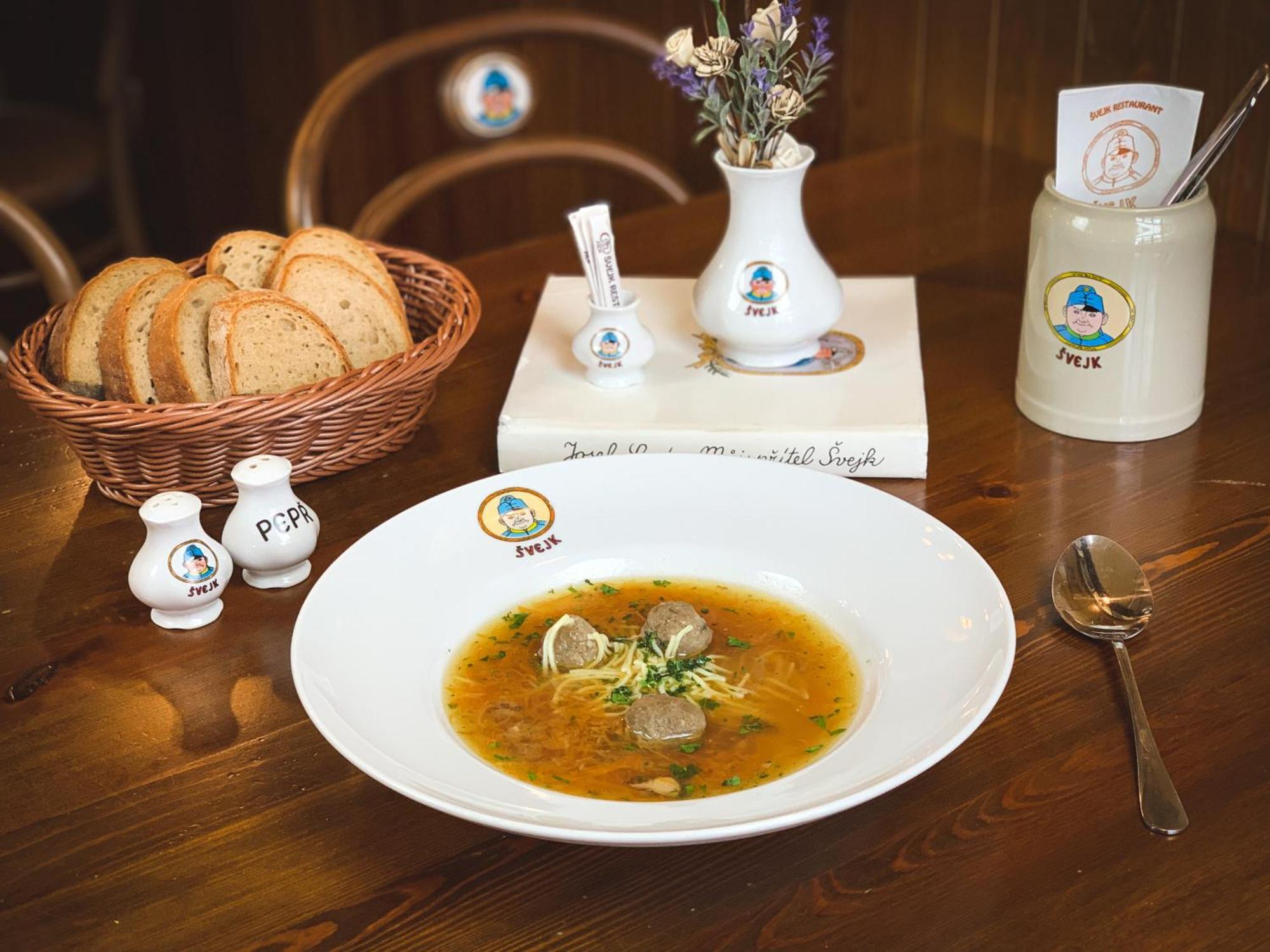 Hotel U Zeleneho Stromu 네포묵 외부 사진