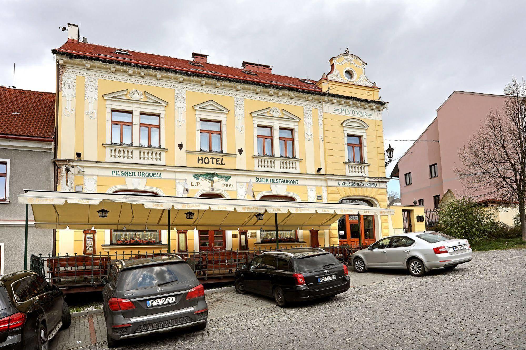 Hotel U Zeleneho Stromu 네포묵 외부 사진