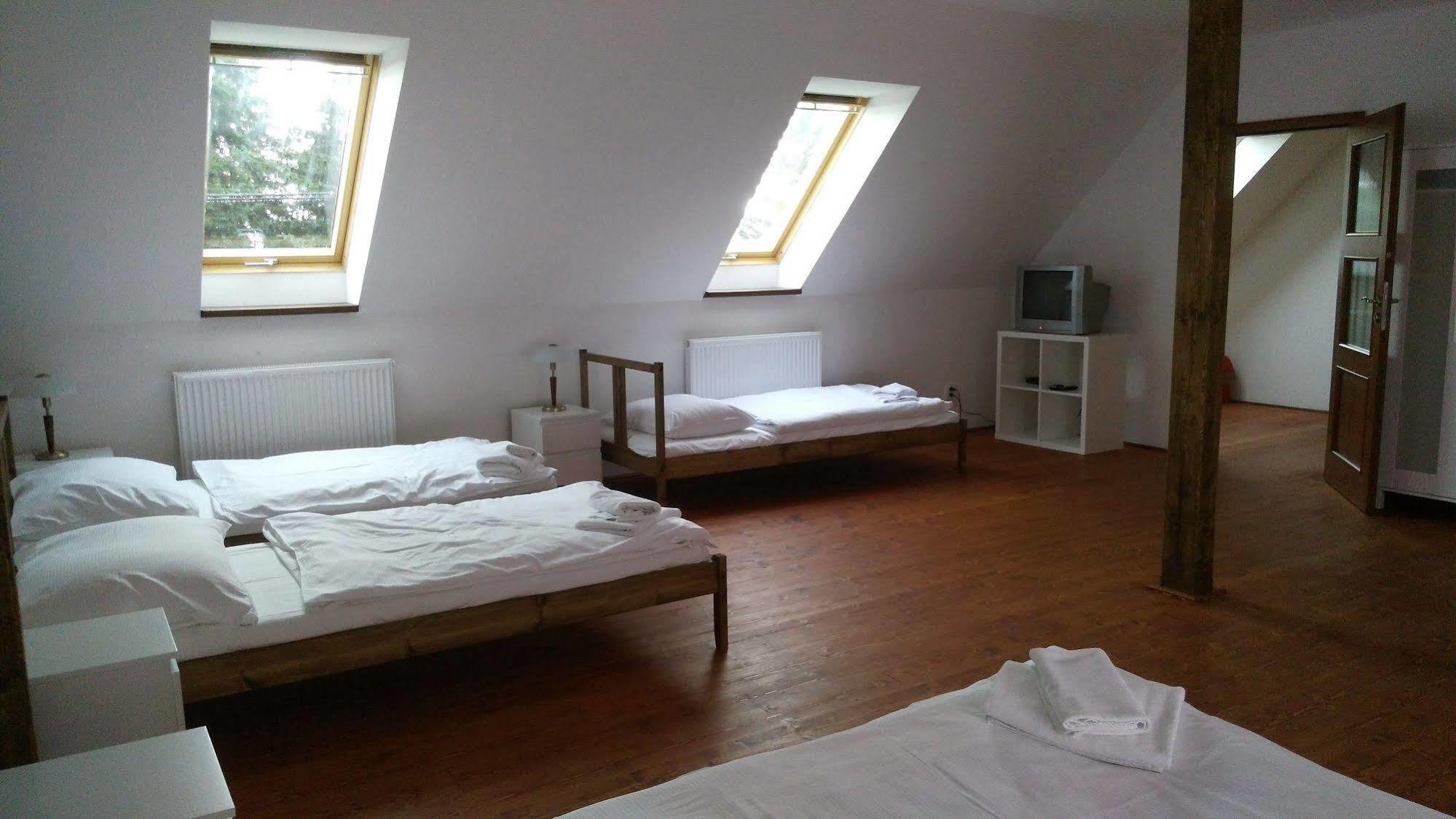 Hotel U Zeleneho Stromu 네포묵 외부 사진