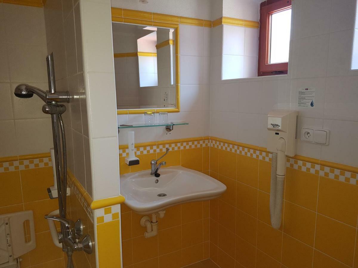 Hotel U Zeleneho Stromu 네포묵 외부 사진